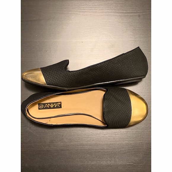 Anna Shoes - Anna Black and Gold-Tip Ballet Flats; 8.5